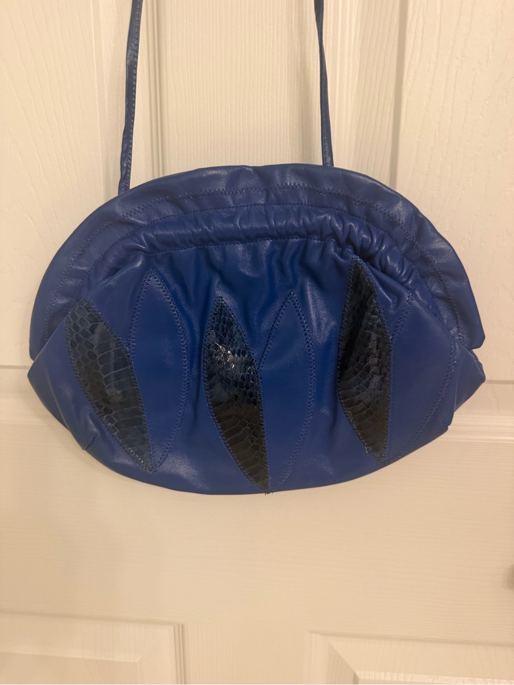 Vintage 1980s Royal Blue Leather Slouchy Shoulder Bag Clutch - Leaf Applique
